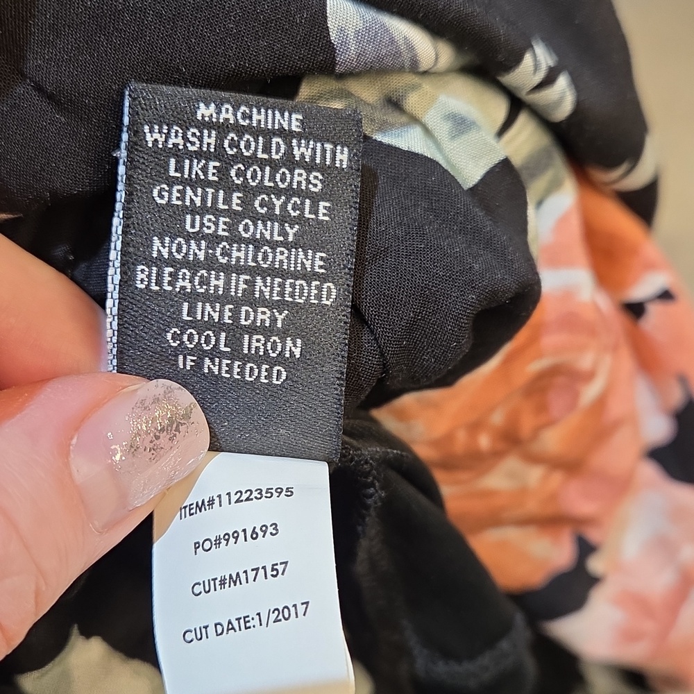 Nwot 1X Torrid Black Floral Lace-Up Maxi Dress with Peach Blooms - Picture 10 of 17